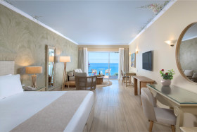 Deluxe Junior Suite Sea View (51 m2)