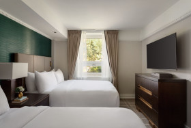 Deluxe View King / 2 Doubles / 2 Queens