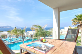 Laguna Infinity Suite (48 m2)