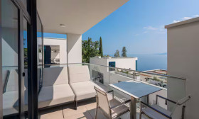 Deluxe One Bedroom Seaview Villa Suite with balcony/terrace (30 m²)