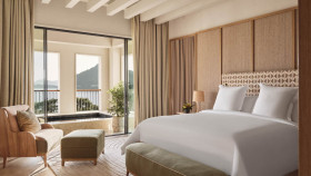Three Bedroom Royal Suite (206 m²)