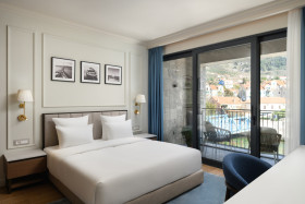 Deluxe Apartment with 2 Bedrooms