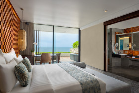 Ocean Front Suite