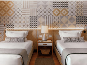 Deluxe Double Queen Room with Valley View and Terrace