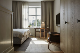 Connecting Rooms