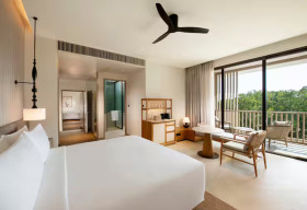 King/Twin Executive Room with Balcony