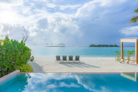 Four-bedroom Beach Residence with Private Pool /* (664 m²)
