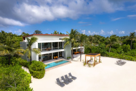 Two-bedroom Beach Residence with Private Pool /* (400 m²)