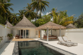Pool Beach Villa (97 m2)