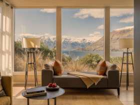 Lake View Suite