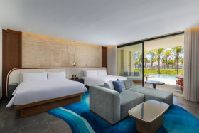 W Suite Swim-Up, 2 King