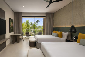Tropical View Room – 2 Queen Beds