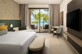 Ocean Front Room – 1 King Bed