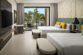 Club Azure Tropical View Room – 2 Queen Beds