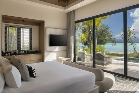 Club Azure Oceanfront Bungalow Studio Suite
