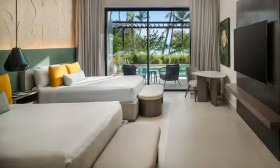 Plunge Pool Partial Beach View 2 Queen Beds