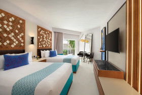 Preferred Club Partial Ocean View - 2 Queen Beds (Family i Adults Only)