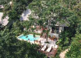 Beachfront Pool Villa