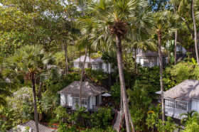 Beach Deluxe Suites