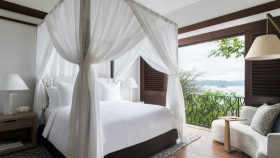 One-Bedroom Canopy Villa