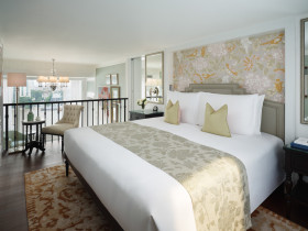 Chao Phraya Suite
