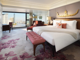 Premier One-Bedroom Suite