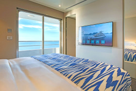 Deluxe Balcony Suite