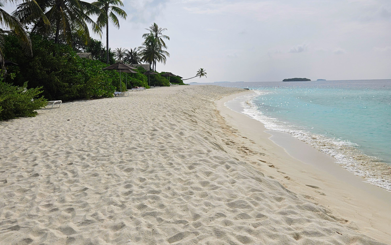 Maledivy: návrat na Cora Cora a srovnání s Brennia Kottefaru